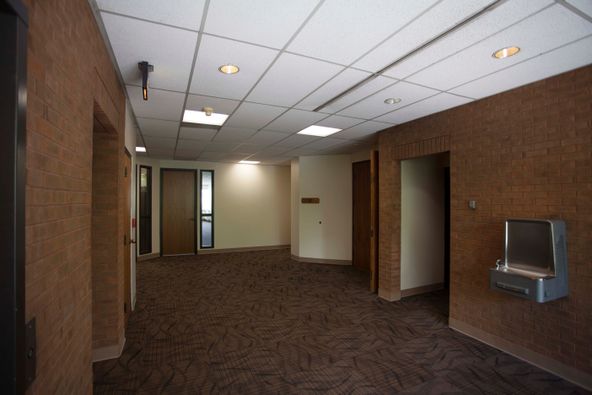 Bank of the West-Cherry Creek: 2 Steele St, Denver, CO 80206